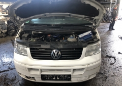 Dezmembrez VW T5 2.5 tdi BNZ 2007