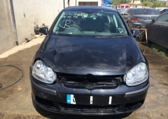 Dezmembrez VW Golf 5 1,9 tdi 2005