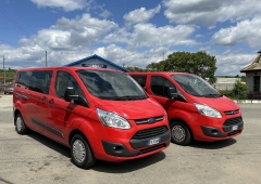 2 x Ford Transit Custom 2,2 tdci 2014 8+1 lung 